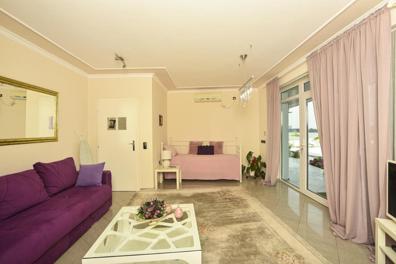 Apartments Villa Graf Смедерево Экстерьер фото