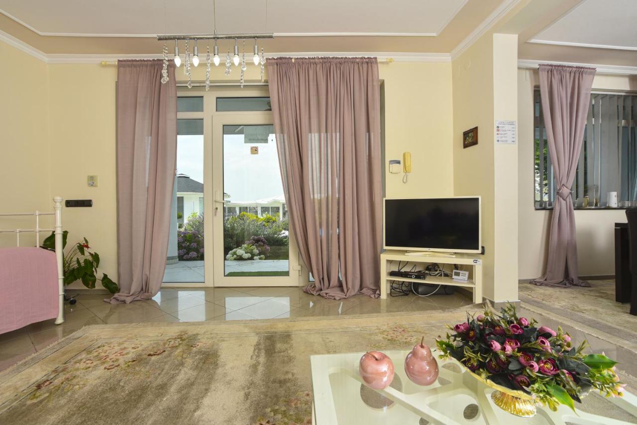 Apartments Villa Graf Смедерево Экстерьер фото