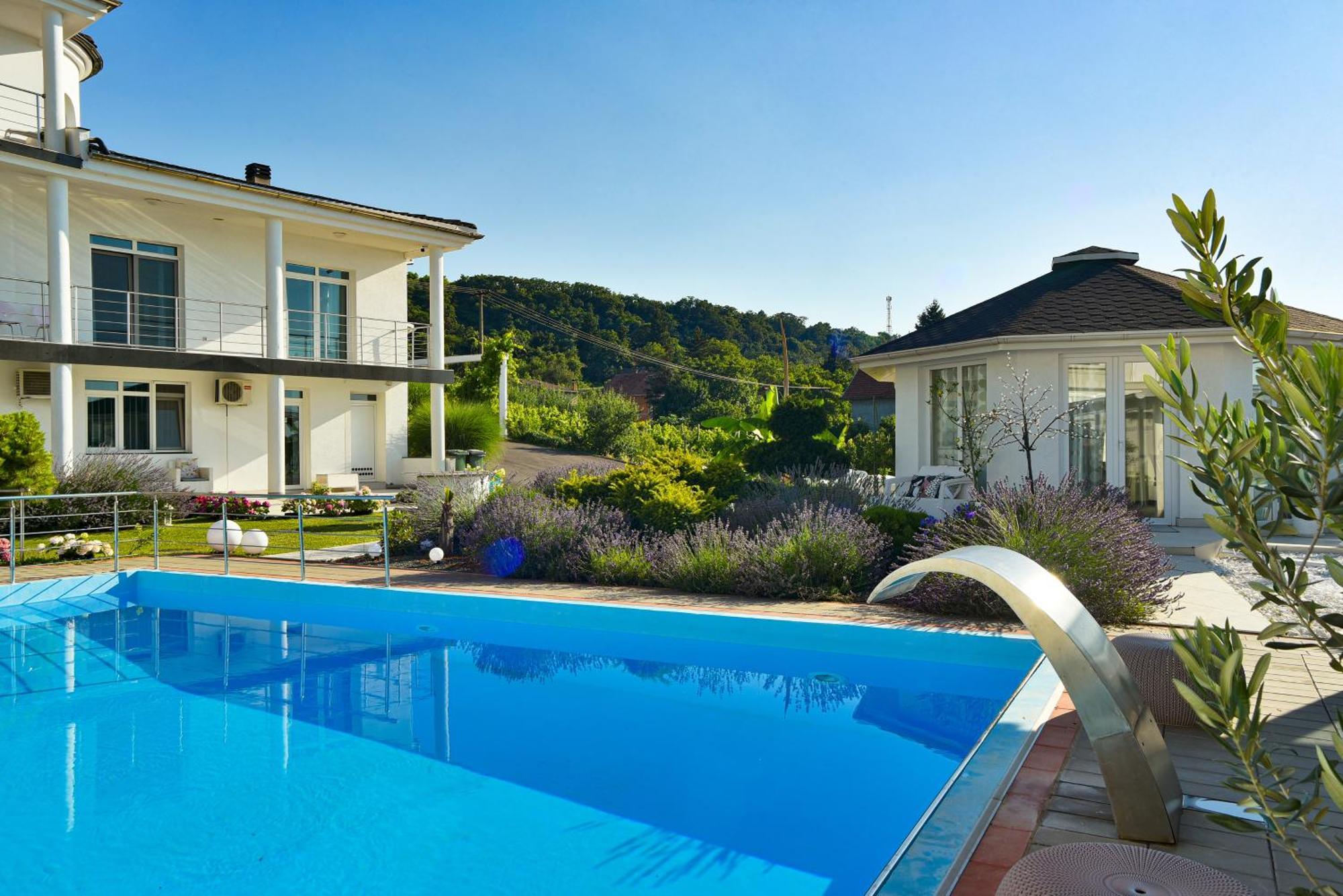 Apartments Villa Graf Смедерево Экстерьер фото