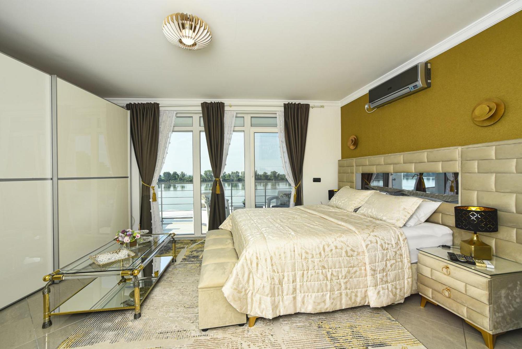 Apartments Villa Graf Смедерево Экстерьер фото